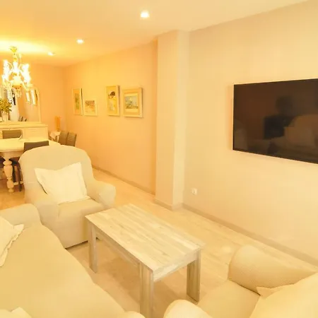 Homeholidaysrentals Canet Playa I Apartment