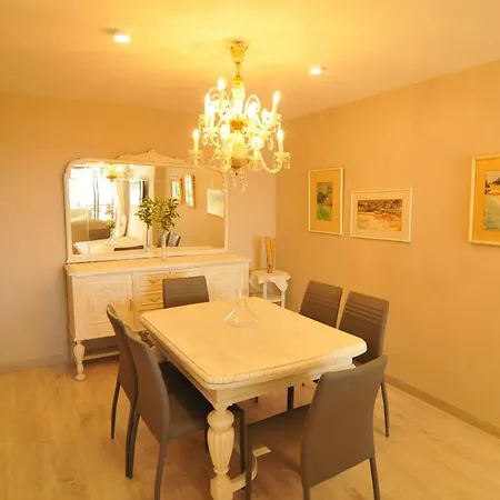 Homeholidaysrentals Canet Playa I * Canet De Mar